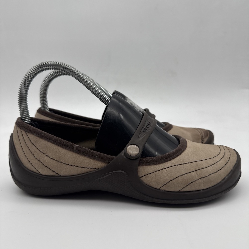 CROCS Mary Jane Flat Ballerina Walking Shoes Womens Sz 6 Espresso Nubuck - Picture 5 of 15